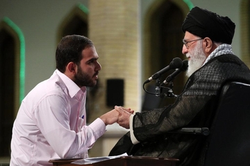 Письма иранской молодежи лидеру Исламской революции с просьбой благословить на войну в Сирии